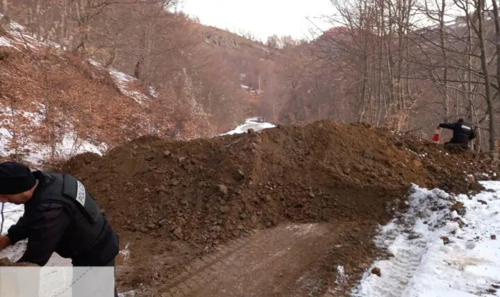 Kontrabandistët rihapin rrugën ilegale ne veri, suspendohen katër policë kufitar