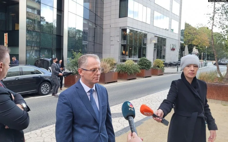 Bislimi akuzon Serbinë se po i keqpërdor takimet në Bruksel