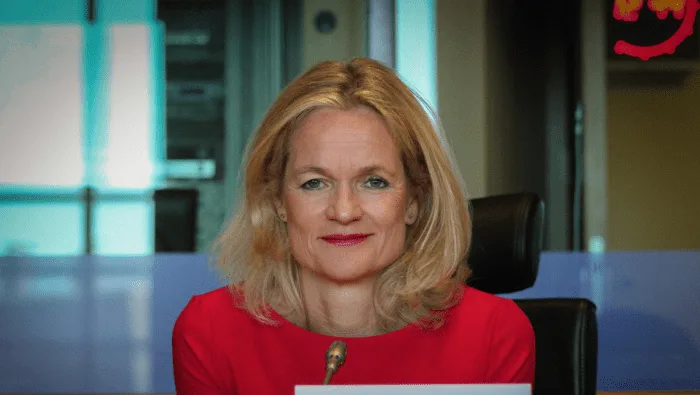 Viola von Cramon – Serbisë: A me BE-në a me Rusinë?