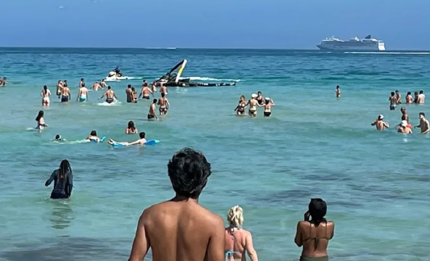 Helikopteri rrëzohet pranë njerëzve që po laheshin në Miami