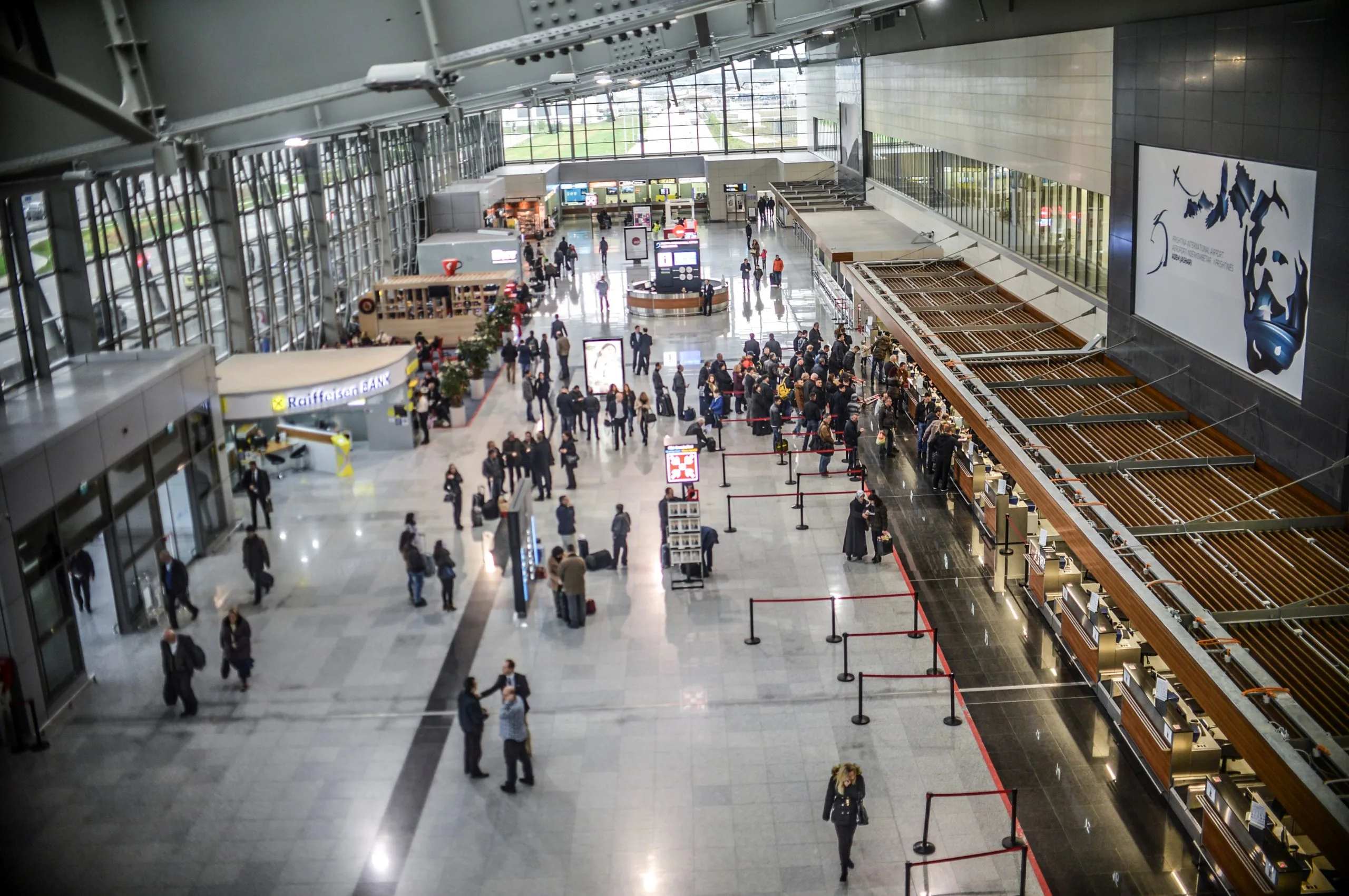 Ndalohet në Aeroportin e Prishtinës shtetasja e Kosovës, ishte kthyer nga Austria për shkak të dokumenteve false