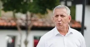 Quni: Nuk ka grupe në LDK, duhet ta çtensionojmë situatën