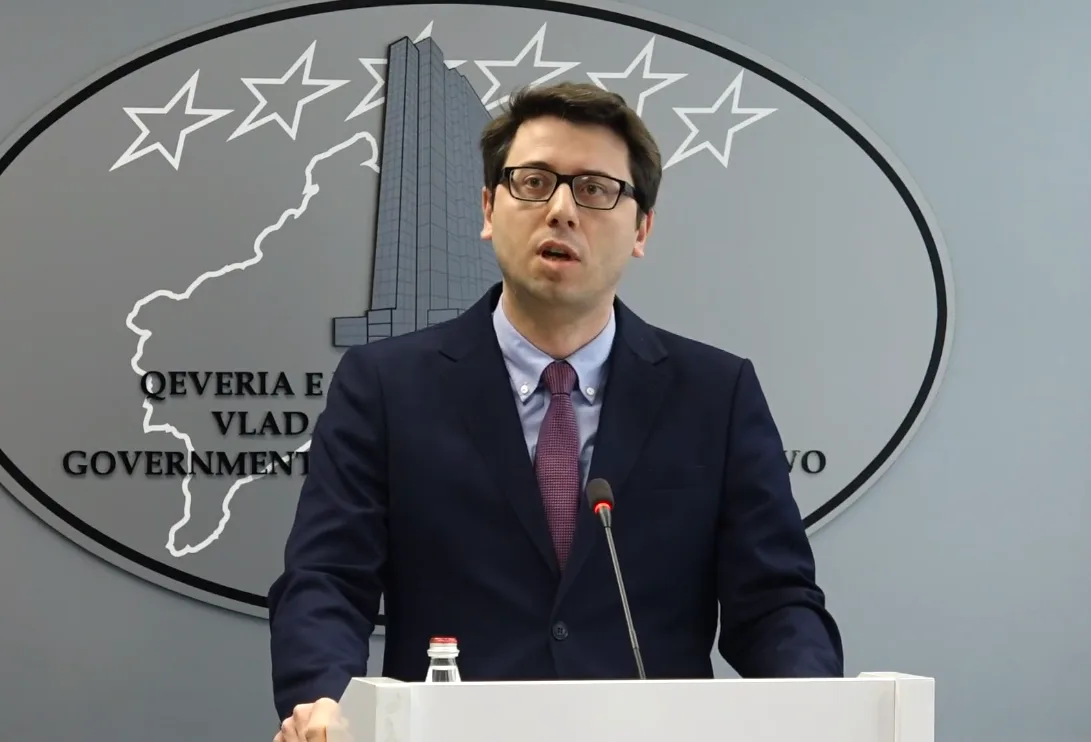 Ministri Murati thërret konferencë për media