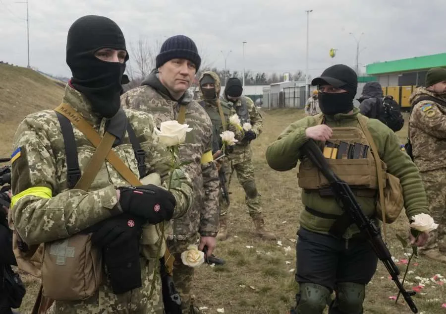 Mbi 140 mijë ukrainas janë kthyer nga Evropa për të luftuar