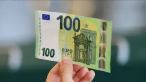Hapet aplikimi për shtesat prej 100 eurove për studentët