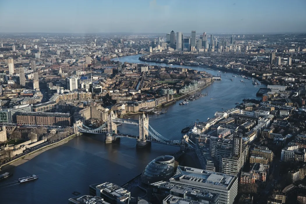 Britania tregon kushtet për heqjen e sanksioneve ndaj Rusisë