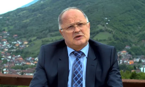 Kelmendi kërkon zgjidhje Kosovë- Serbi me shkëmbim territoresh