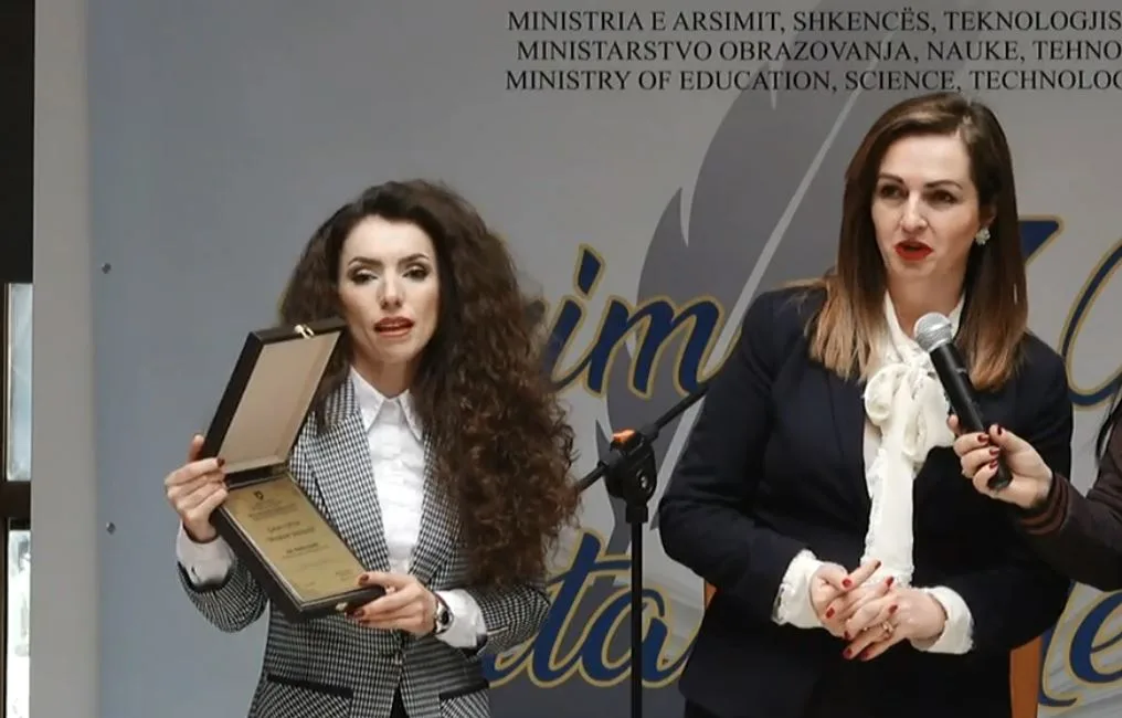 Çmimi për mësimdhënësin e dalluar “Shaban Jashari” ndahet për Merita Gashin