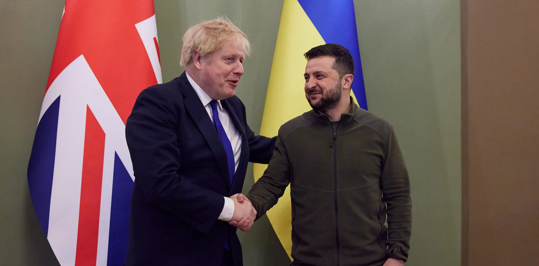 Zelenksy – Johnsonit: Mirë se erdhe në Kiev miku im!