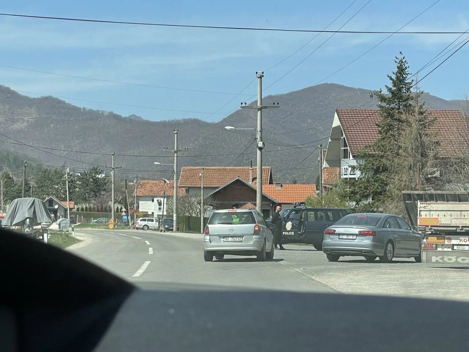 Pamje – Bllokohet rruga për në Bërnjak