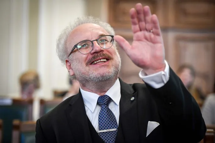 Presidenti i Letonisë do të pritet me ceremoni të lartë shtetërore