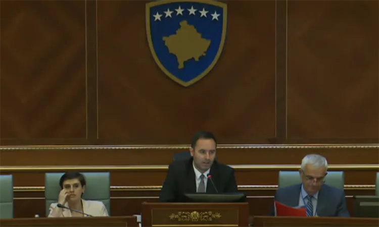 Mungesa e deputetëve, Konjufca afat partive: Kjo është jo serioze