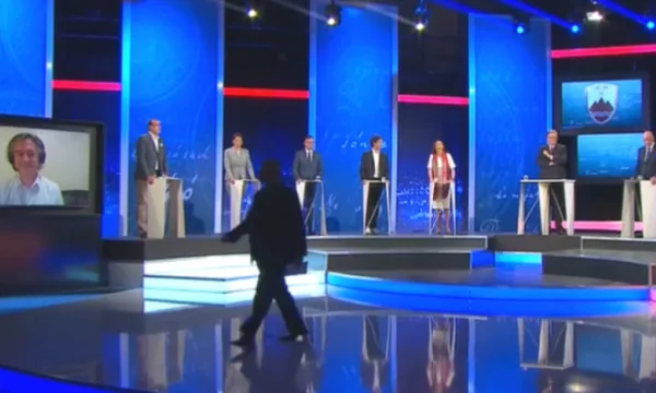 Politikani slloven braktis debatin zgjedhor, rrëzohet teksa lë studion (Video)