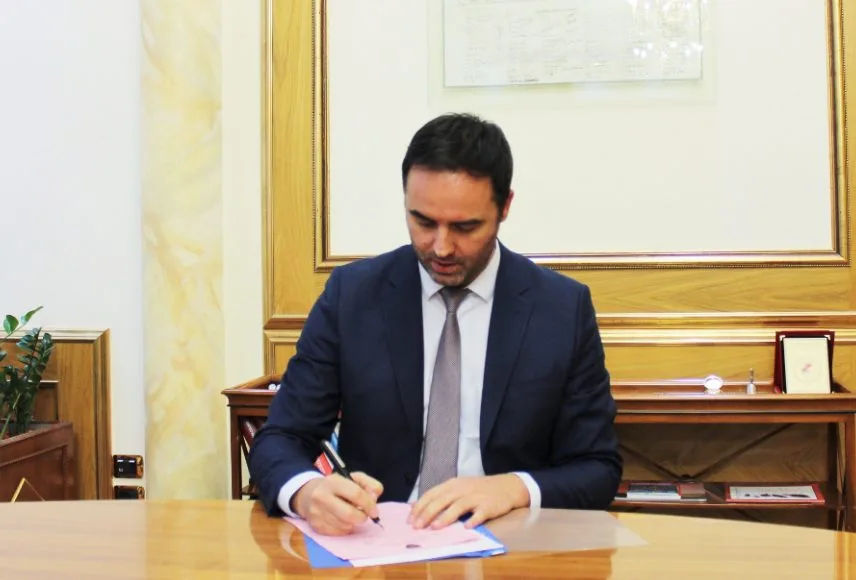 Projektligji për konfiskimin e pasurisë, Konjufca sërish i drejtohet Komisionit të Venecias