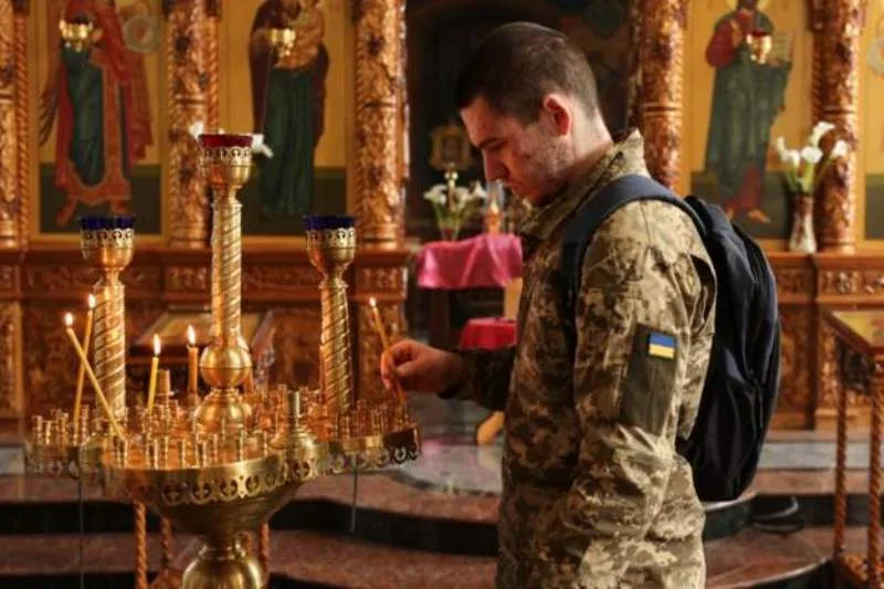 Ukraina përsërit thirrjen për armëpushim gjatë Pashkëve