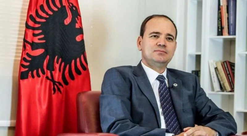 Sot i jepet lamtumira e fundit ish-presidentit të Shqipërisë Bujar Nishani