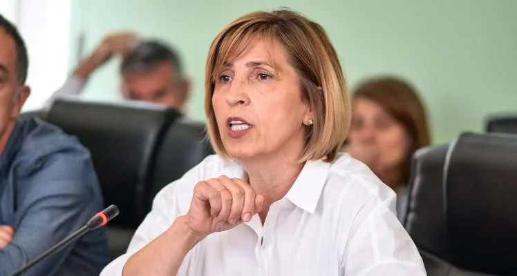 Një muaj paraburgim për mjekun që sulmoi fizikisht profesoreshën e mjekësisë