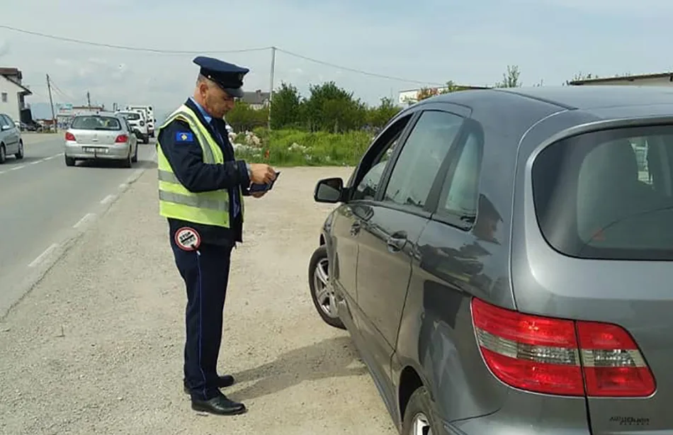 1 mijë e 962 gjoba trafiku në 24 orët e fundit në Kosovë