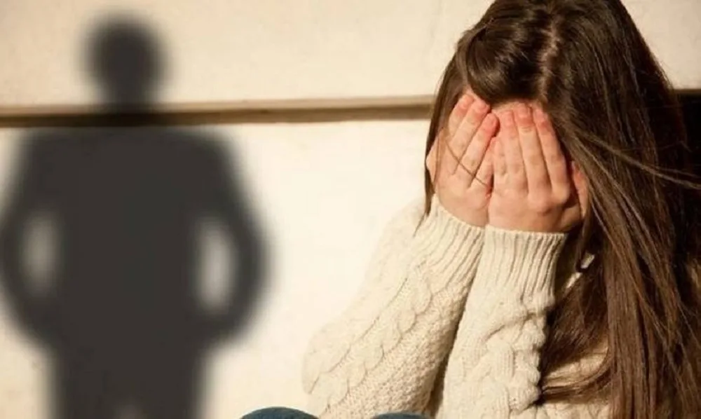 Sulmohet seksualisht një 16-vjeçare në Fushë Kosovë, arrestohet i dyshuari