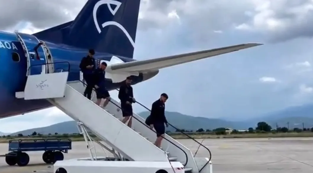 Kombëtarja e Kosovës mbërrin në Volos