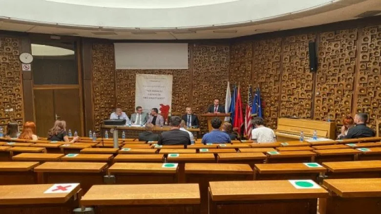 “Një shekull gjenocid mbi shqiptarët”, mbi 280 mijë shqiptarë të dëbuar deri në fund të vitit 1914