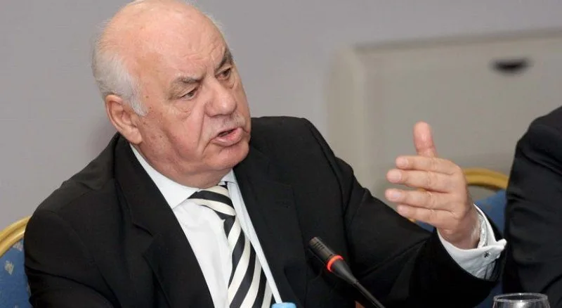 Moisiu kërkon nga Bashkimi Evropian t’i bëjë presion Serbisë që ta njohë Kosovën (VIDEO)