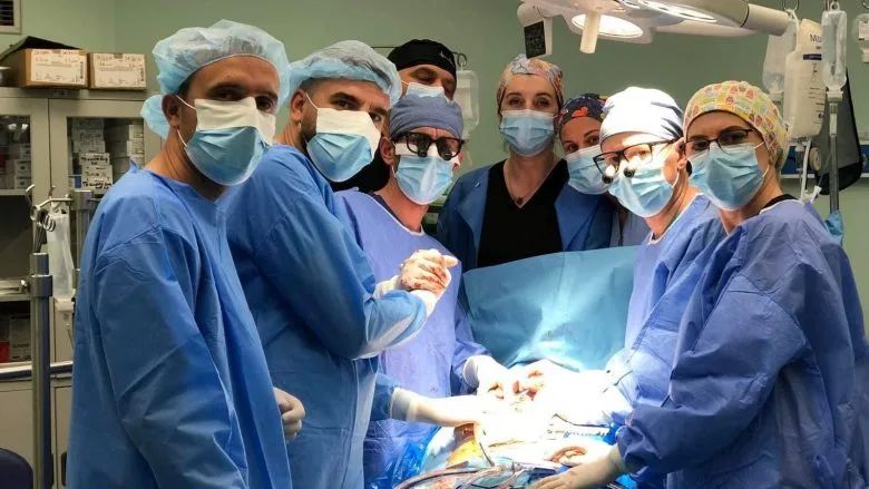 Në Klinikën e Kardiokirurgjisë kryhet me sukses një operacion i rëndë