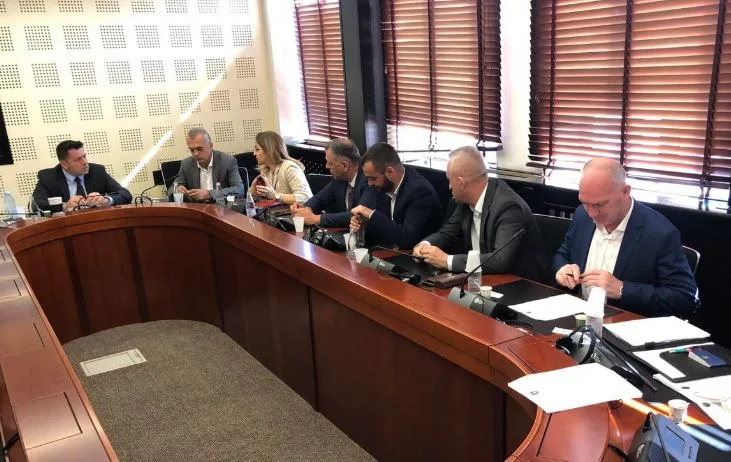 Komisioni për Çështje të Sigurisë miraton tri projektligje për FSK-në