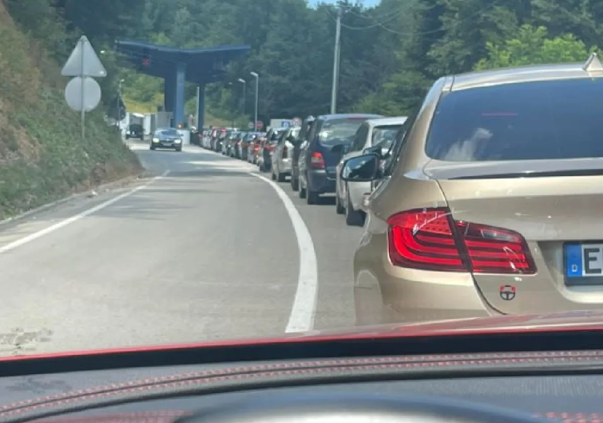 Pritjet e mërgimtarëve në pikat kufitare të Kosovës