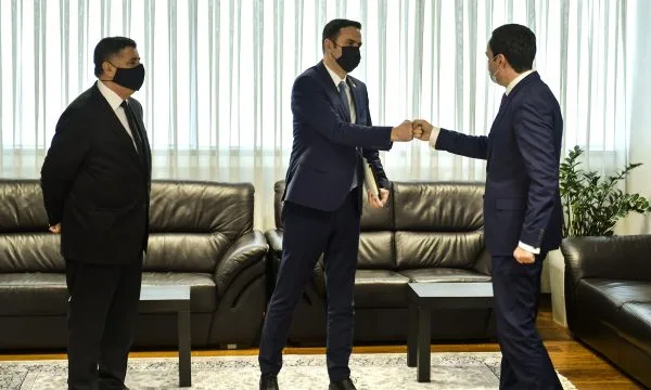 Haziri i përgjigjet pozitivisht Kurtit: Momentum i ri në negociatat Kosovë-Serbi, urgjentisht një dialog pozitë-opozitë