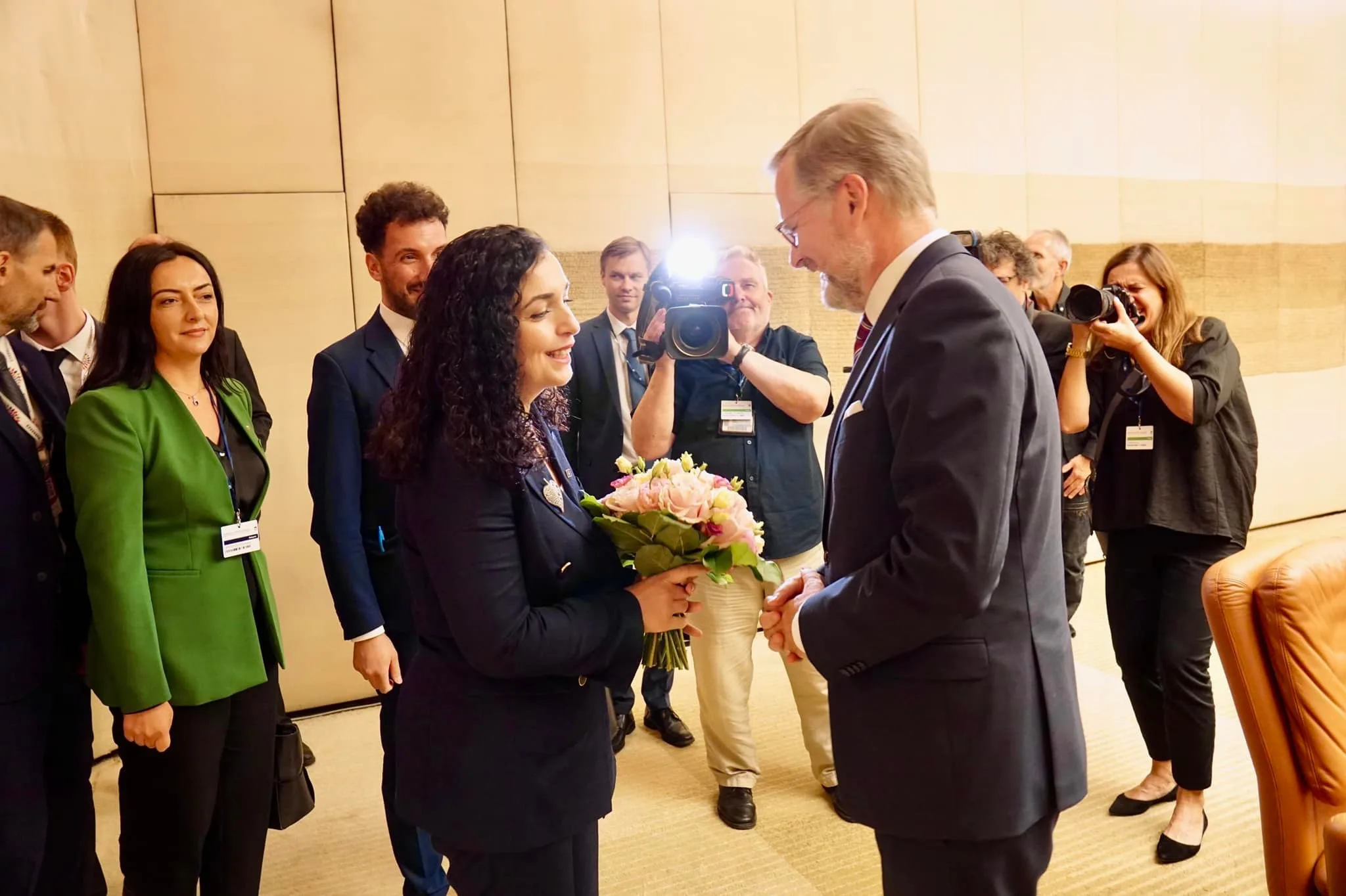 Osmani takon kryeministrin çek, diskutojnë rreth urgjencës së liberalizimit të vizave