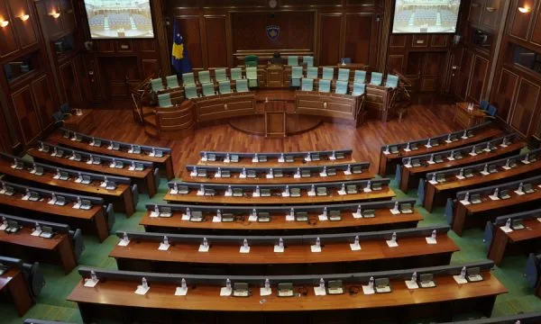 Katër pikat e rendit të ditës të seancës konstituive të Kuvendit