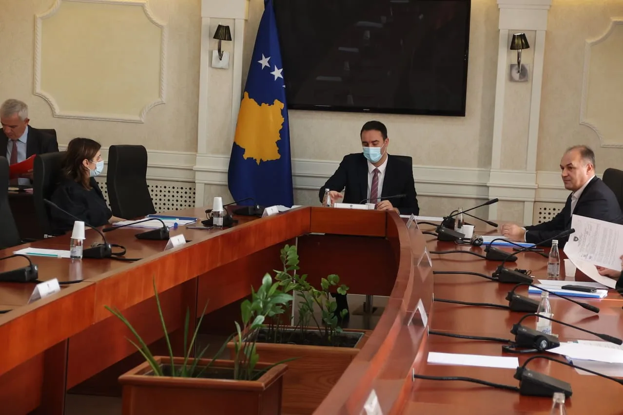 Nis mbledhja e kryesisë, mungojnë përfaqësuesit e Listës serbe