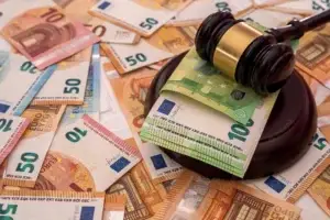 Edhe mjekët e profesorët tani obligohen të deklarojnë pasurinë, burg deri në 5 vjet për mosdeklarim