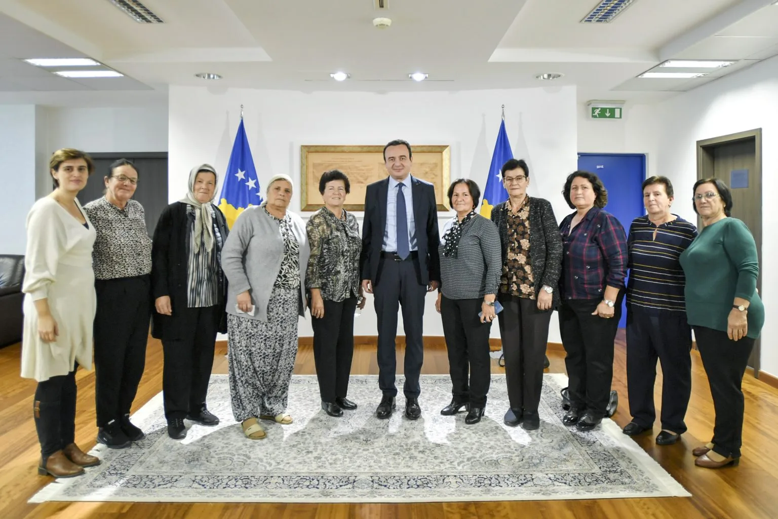 Kurti takon gratë e Krushës së Vogël, flasin për zbardhjen e fatit të të pagjeturve