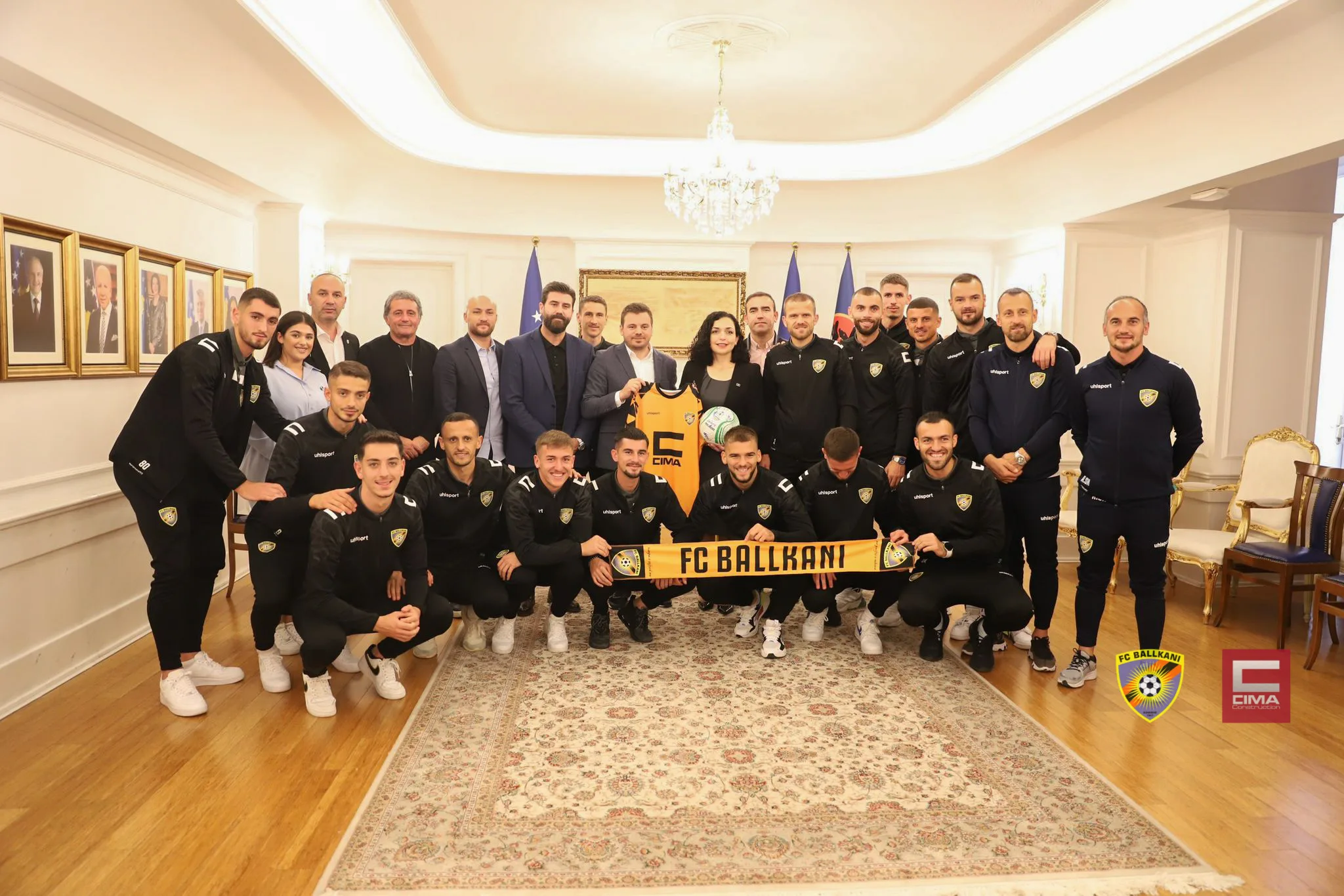 Presidentja Vjosa Osmani pret në takim klubin e Ballkanit, u dëshiron suksese në rrugëtimin evropian