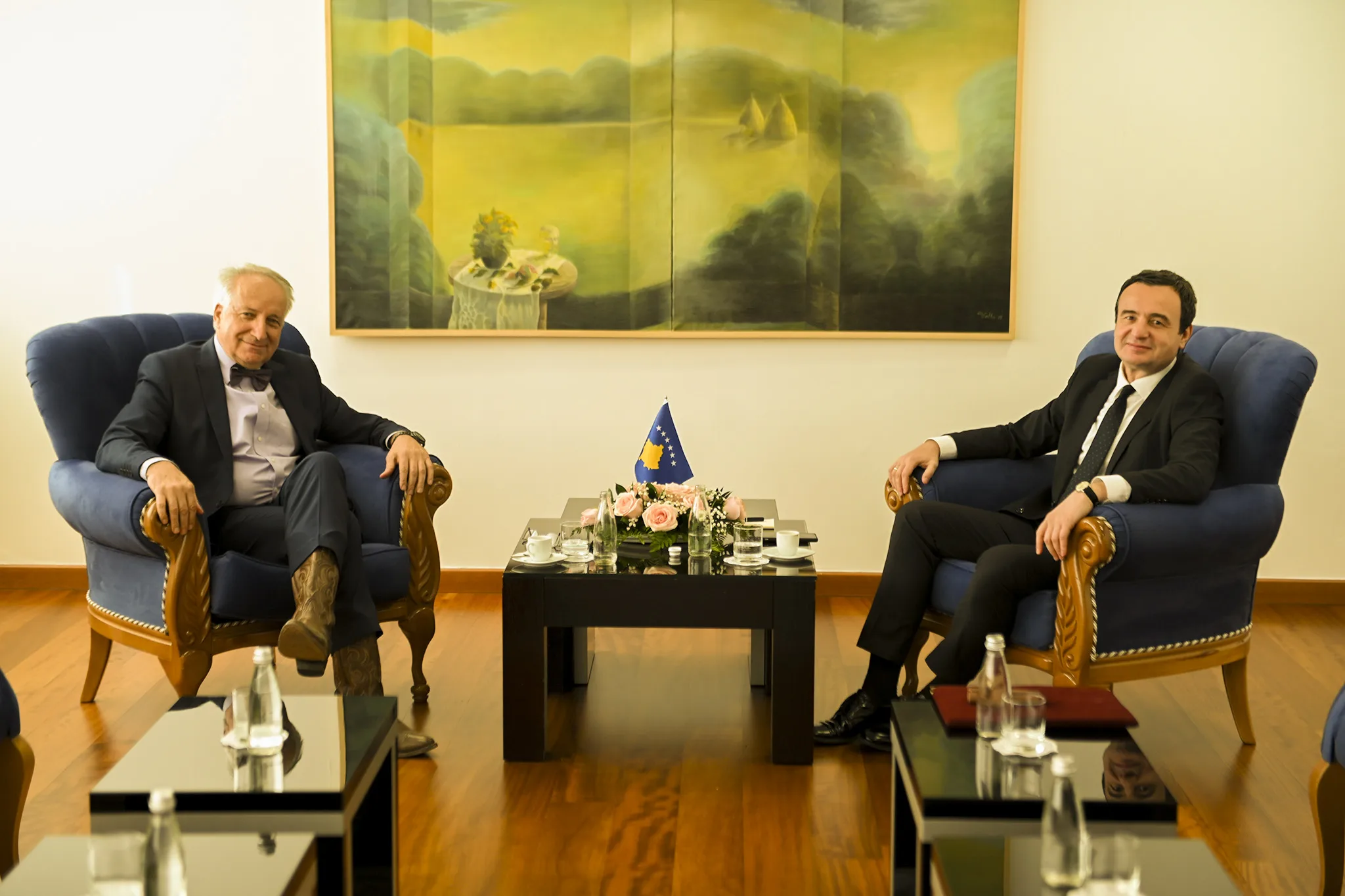 Kurti pret në takim Latifin, e falënderon për punën si ministër