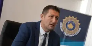 U zbuluan 1 milion euro në automjet, drejtori i Doganës: Një ndër goditjet më të rëndësishme ndaj lëvizjeve të paligjshme financiare