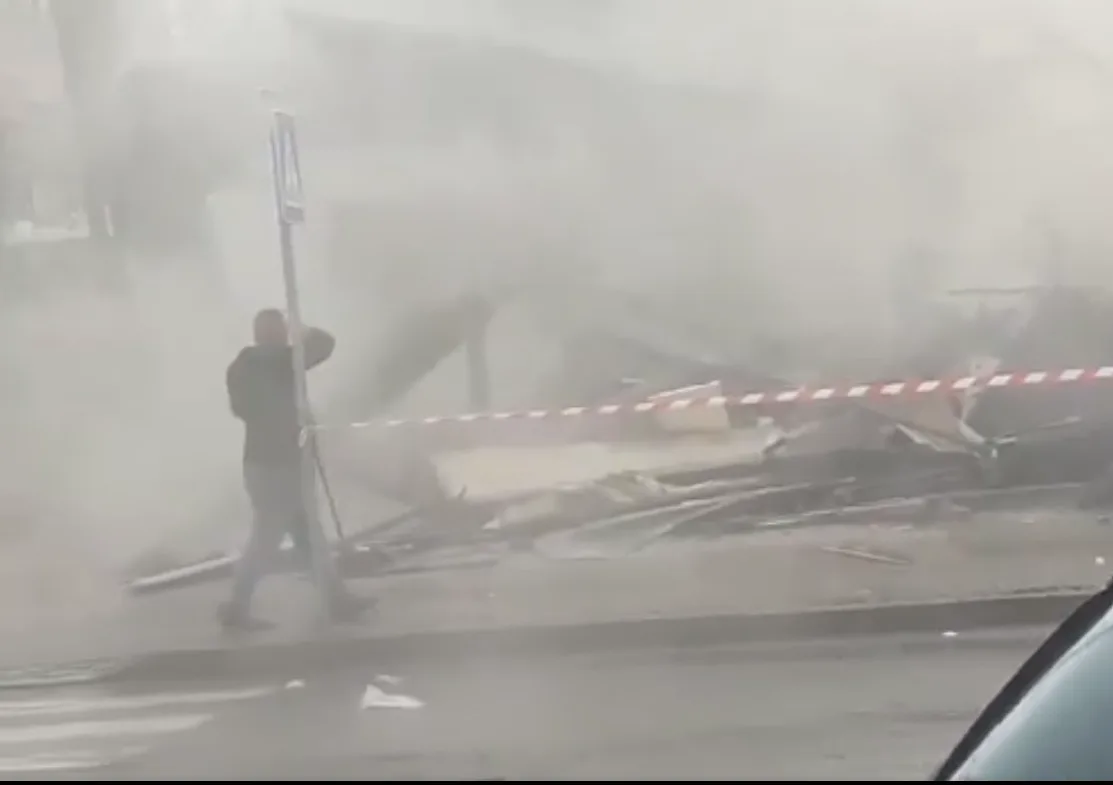 Rrënohen disa objekte në Bazhdarhane, reagon Lëvizja Vetëvendosje