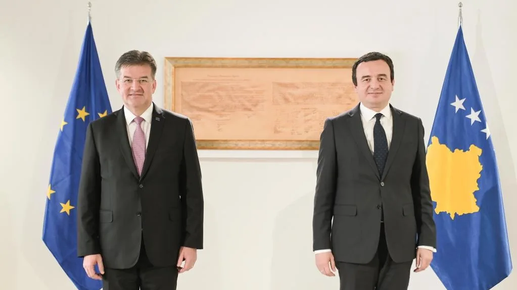 Lajçak arrin në Qeveri