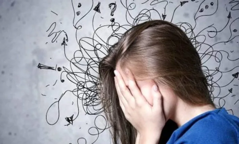 Këshilla për prindërit se si të identifikojnë ankthin social tek adoleshentët