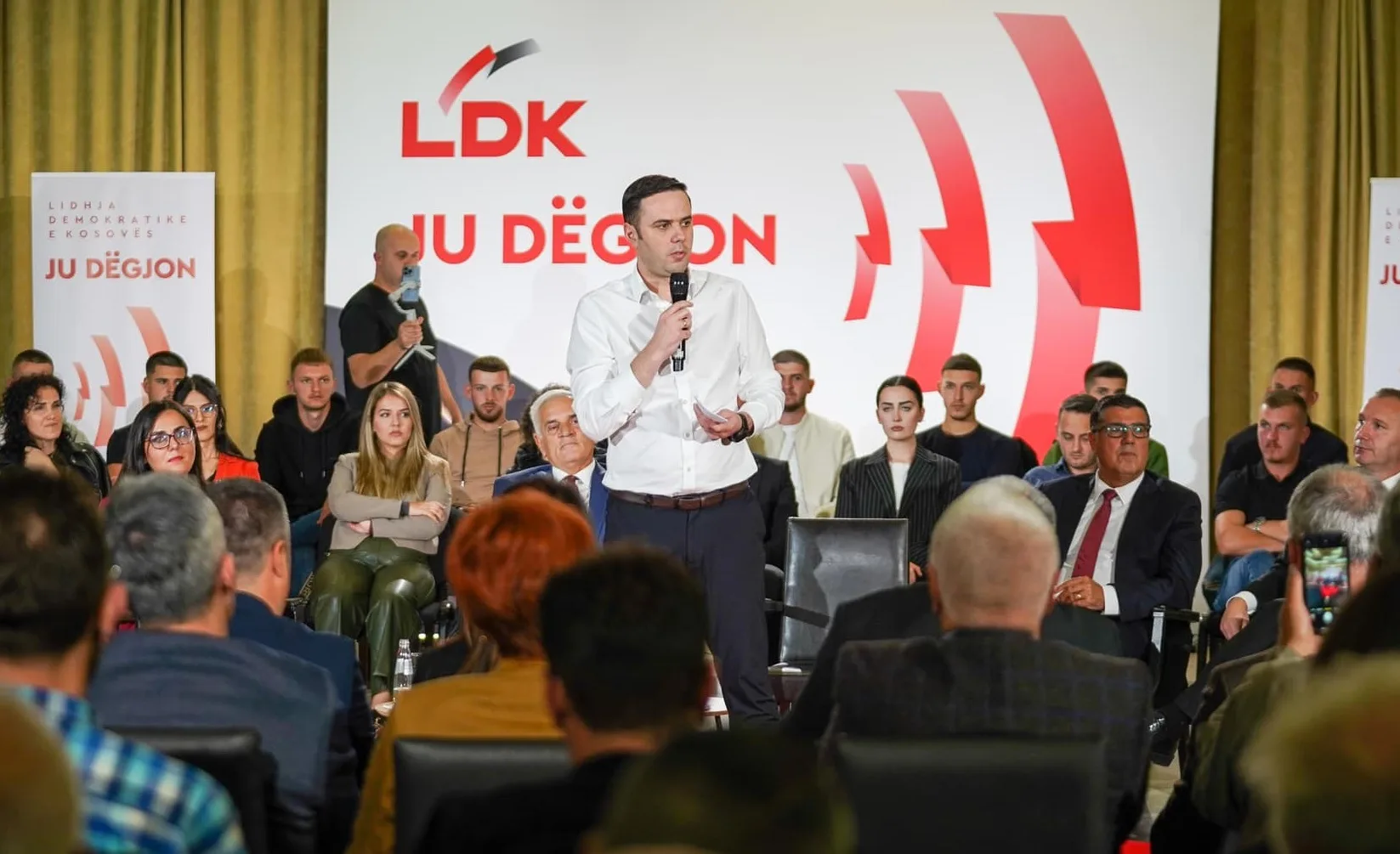 LDK i drejtohet popullit sot në ora 12:00
