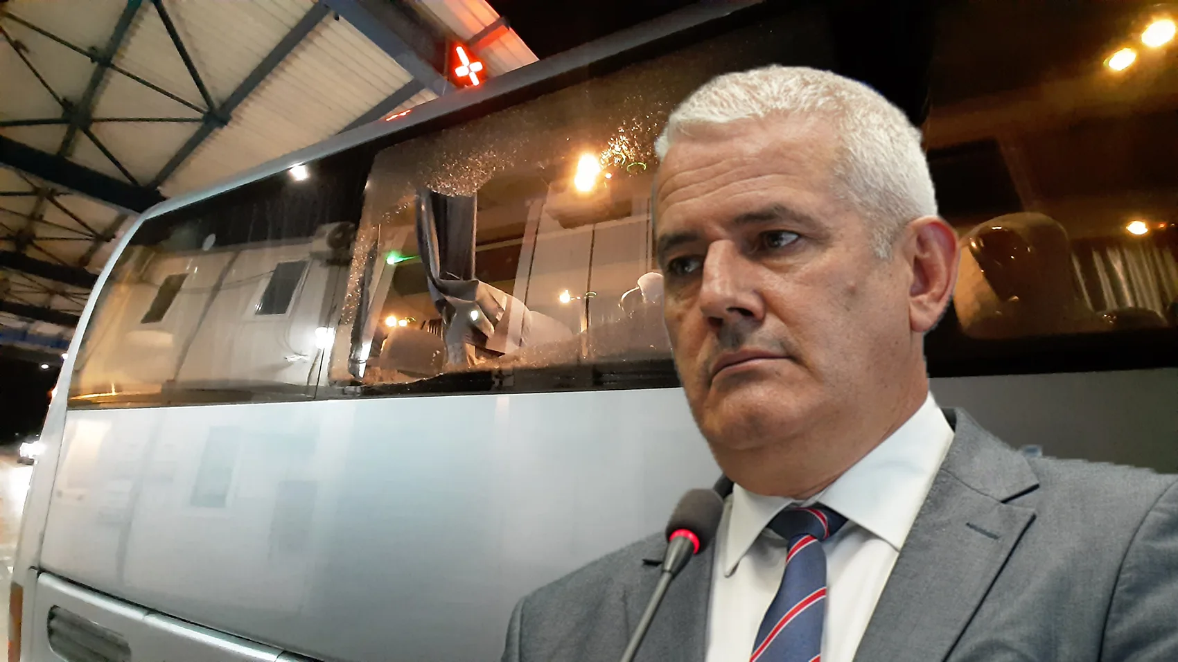 Sveçla: Mosveprimi për sulmin ndaj autobusit kosovar në Serbi, ftesë për akte të tilla