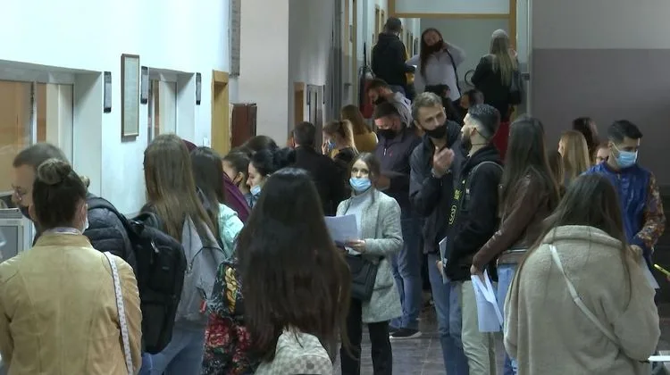 ASK: Mbi 92% e studentëve në programet e edukimit janë vajza