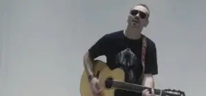 Këngëtari prizrenas, Harbin Hoxha- Harox, nga Franca publikon videoklipin e këngës “ Atdheut”, kushtuar festave të nëntorit