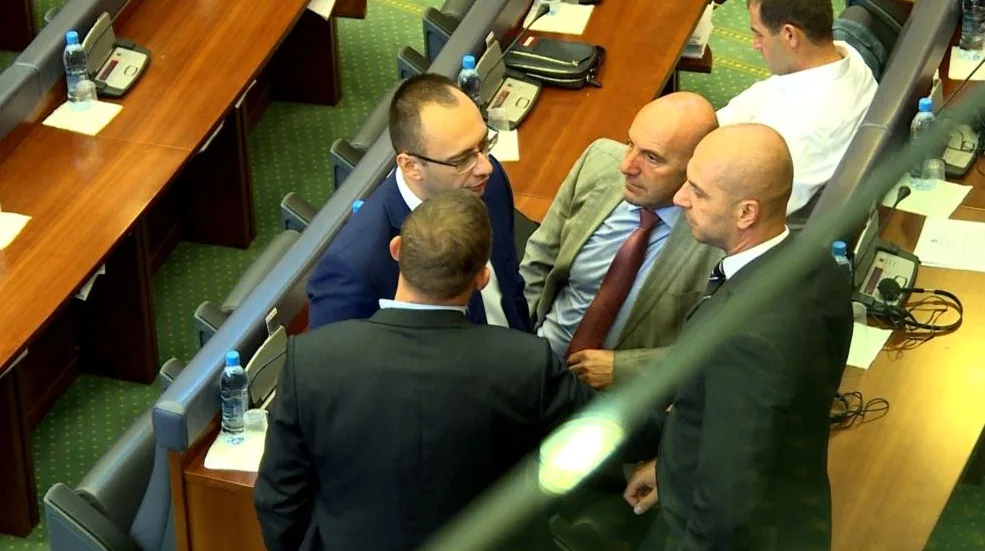 Lista Serbe i dorëzon mandatet e deputetëve në Kuvendin e Kosovës