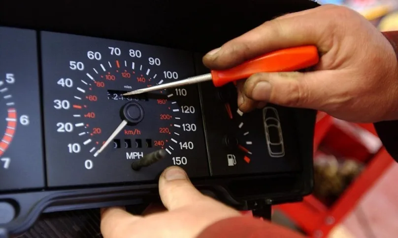 A e dini cilat modele të veturave kanë më shumë kilometrazhë të kthyer?