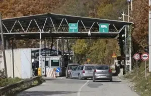 Lirohet qarkullimi në Jarinje, kolona të gjata deri në dy orë pritje