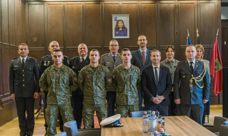 Mehaj për diplomimin e oficerëve të FSK-së në Gjermani: Ambasadorë të identitetit tonë