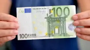 Një pjesë e studentëve nuk i morën shtesat, sqarohet Qeveria: Po vazhdon procesi i verifikimit